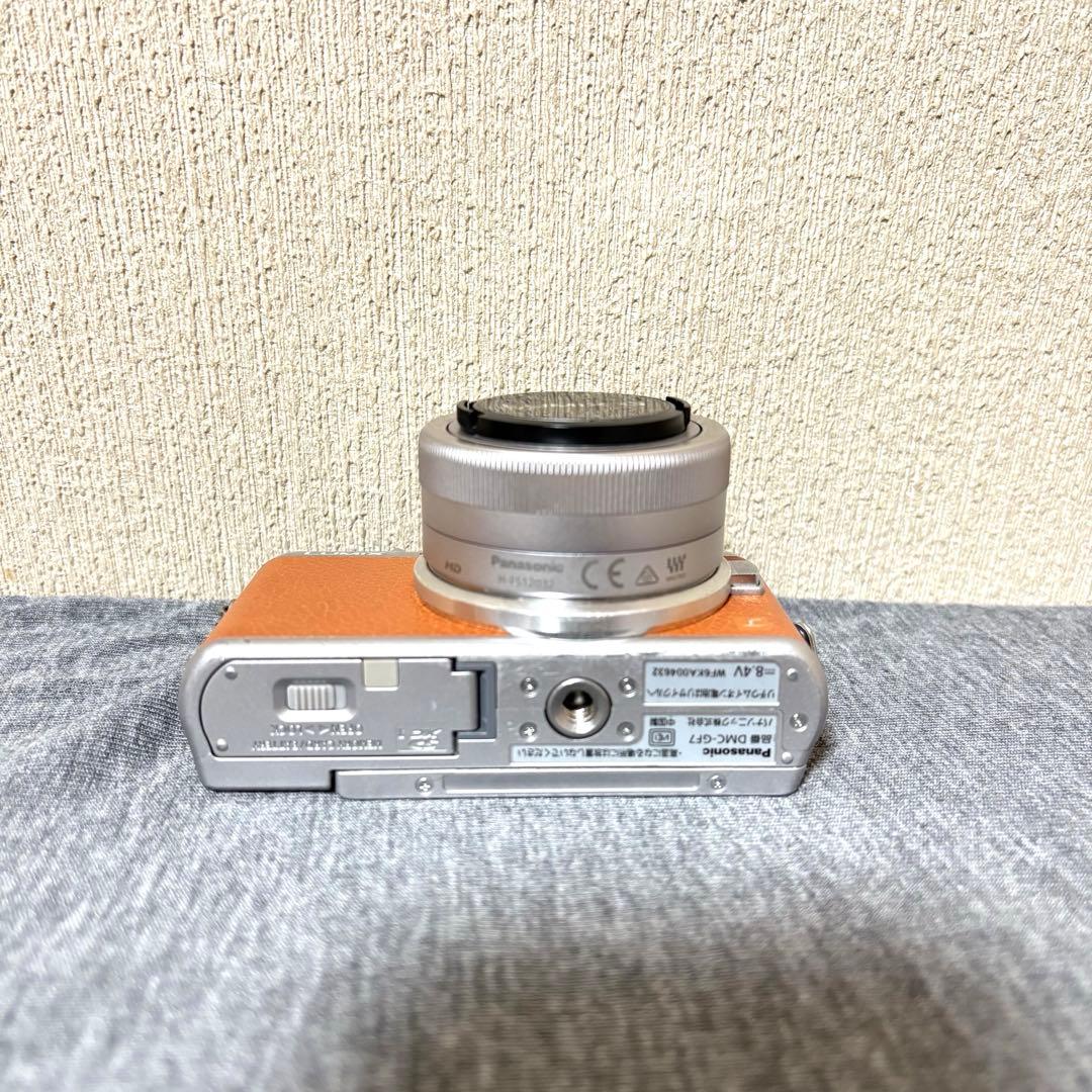 Panasonic DMC-GF7W ミラーレス一眼