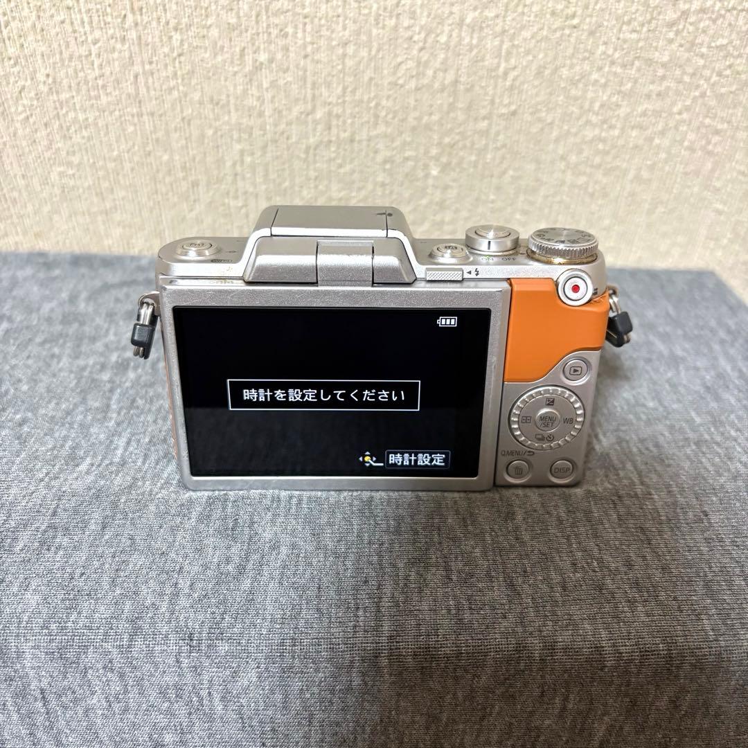 Panasonic DMC-GF7W ミラーレス一眼