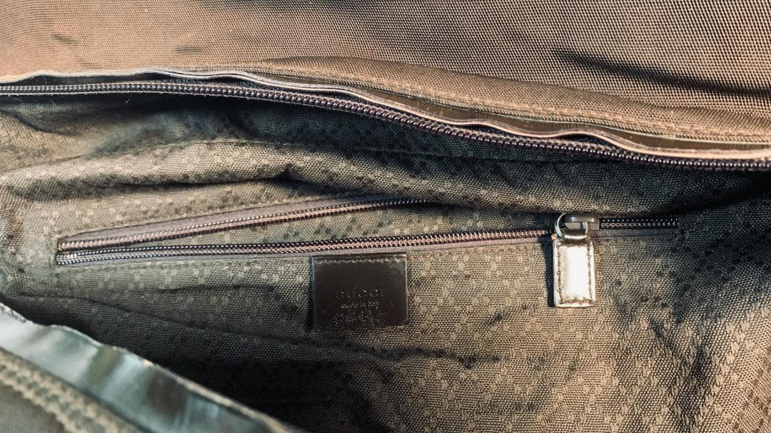 Gucci 茶色いナイロン製トートバッグ