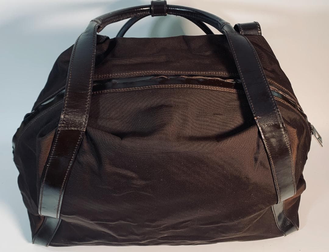 Gucci 茶色いナイロン製トートバッグ