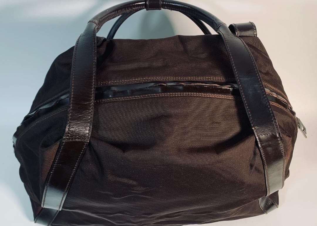 Gucci 茶色いナイロン製トートバッグ