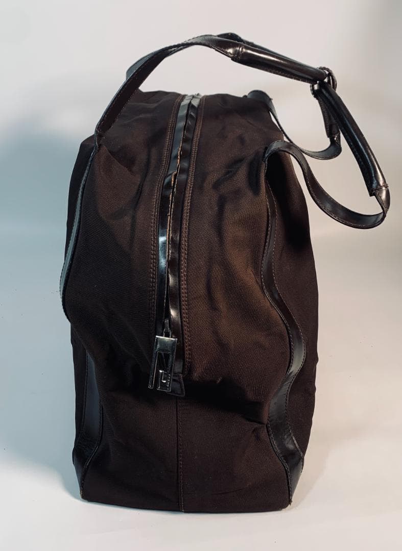 Gucci 茶色いナイロン製トートバッグ