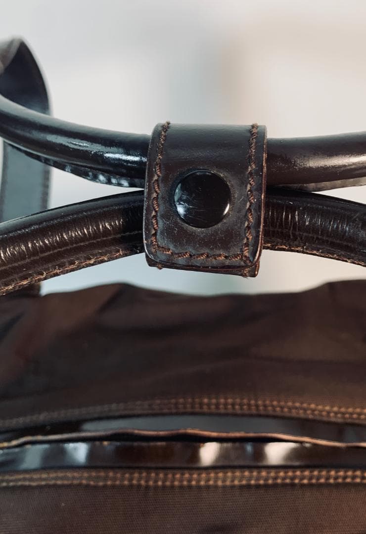 Gucci 茶色いナイロン製トートバッグ