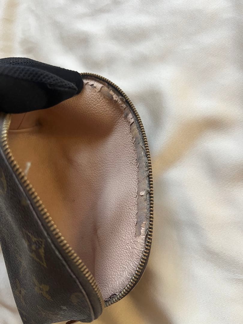 ルイヴィトンモノグラム化粧ポーチ正規品