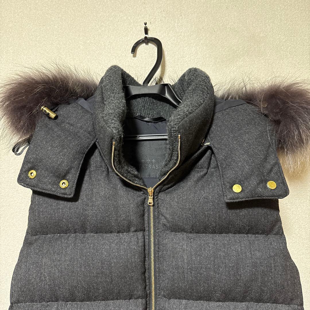 TATRAS ファー付きダークグレー ダウンベスト