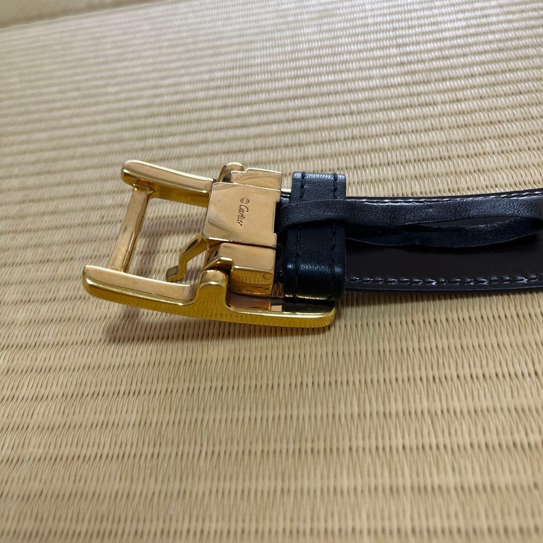 Cartier 黒ベルト 金色バックル