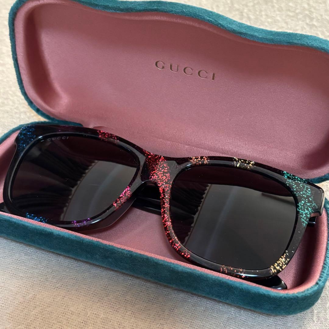 【新品未使用】GUCCI ブラック グリッター ラメ サングラス スクエア