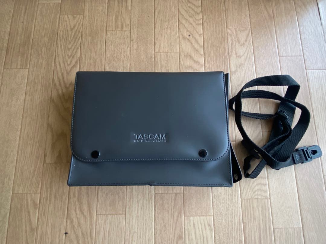 TASCAM ポータブルDATレコーダー DA-P1 ケース付　動作未確認