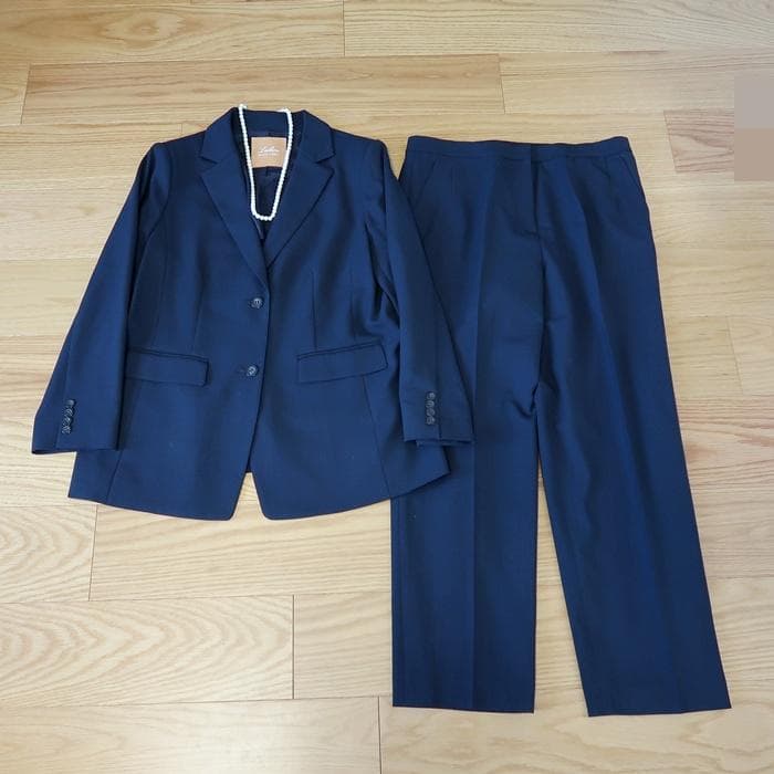 美品■レリアンWHITE LABEL■サイズ13+■上品なパンツスーツ■ネイビー