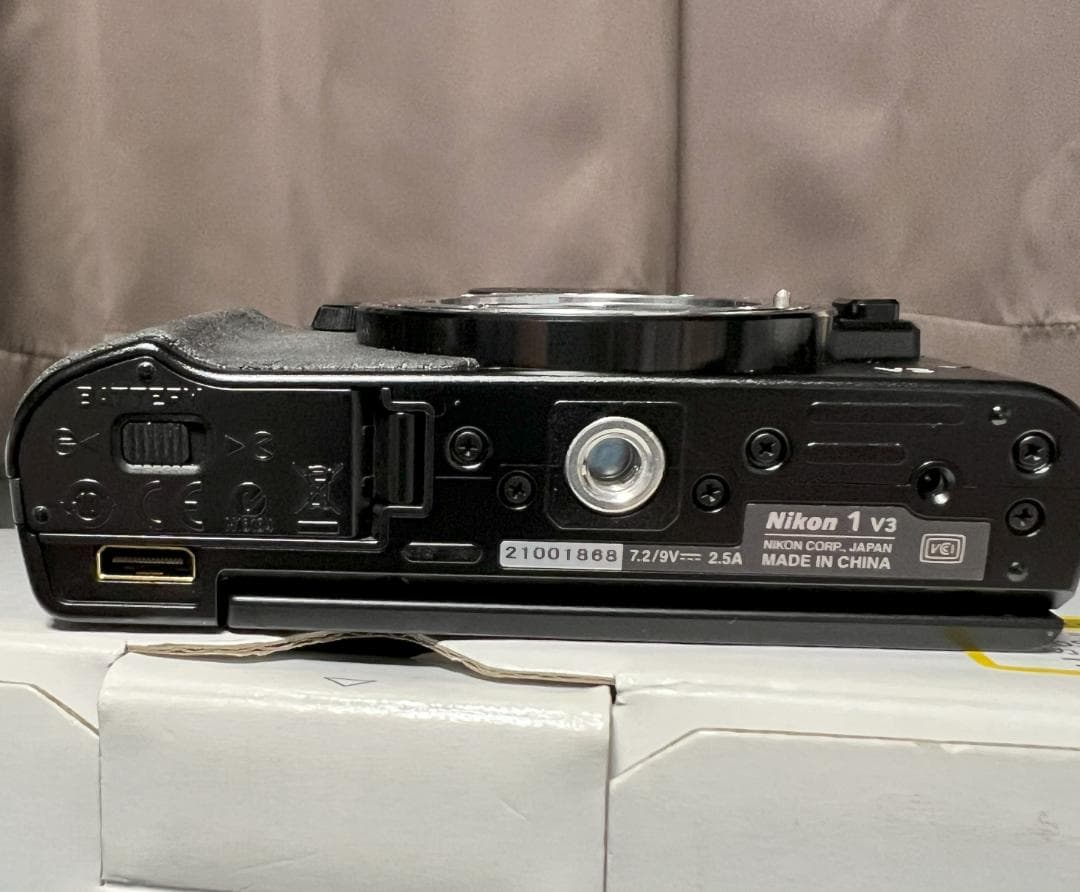 【美品】Nikon1 V3 ミラーレスデジタル一眼レフ プレミアムキット