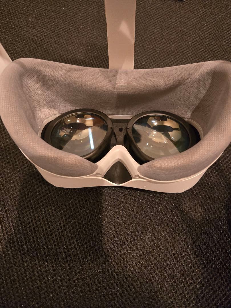 PICO4 ULTRA *アクセサリー欠品有り