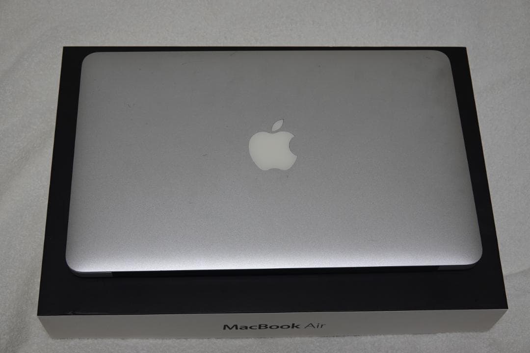 MacBook Air 11インチ 2011 (256GB/ i7 /4GB）
