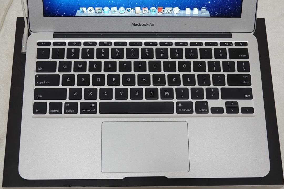 MacBook Air 11インチ 2011 (256GB/ i7 /4GB）