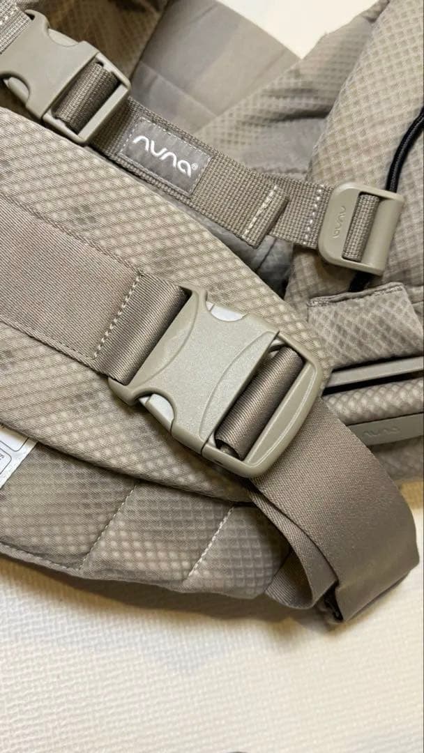 stardustparade【美品・希少】nuna 抱っこ紐