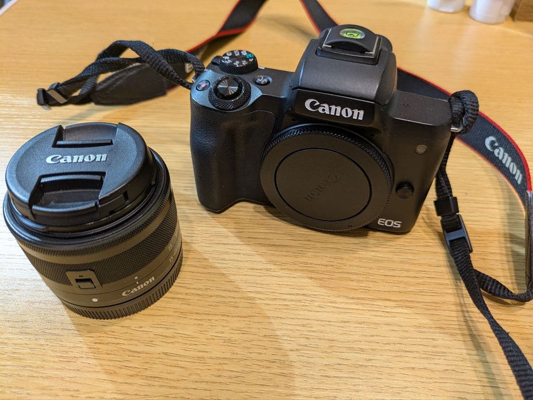 Canon EOS Kiss M 標準ズームレンズ