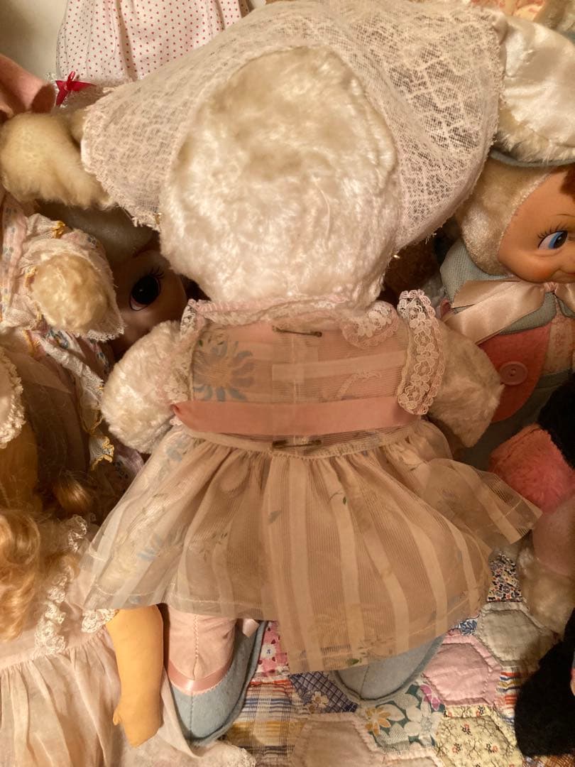 ラシュトンうさぎちゃんのラバーフェイスドール。 ピンクのドレス