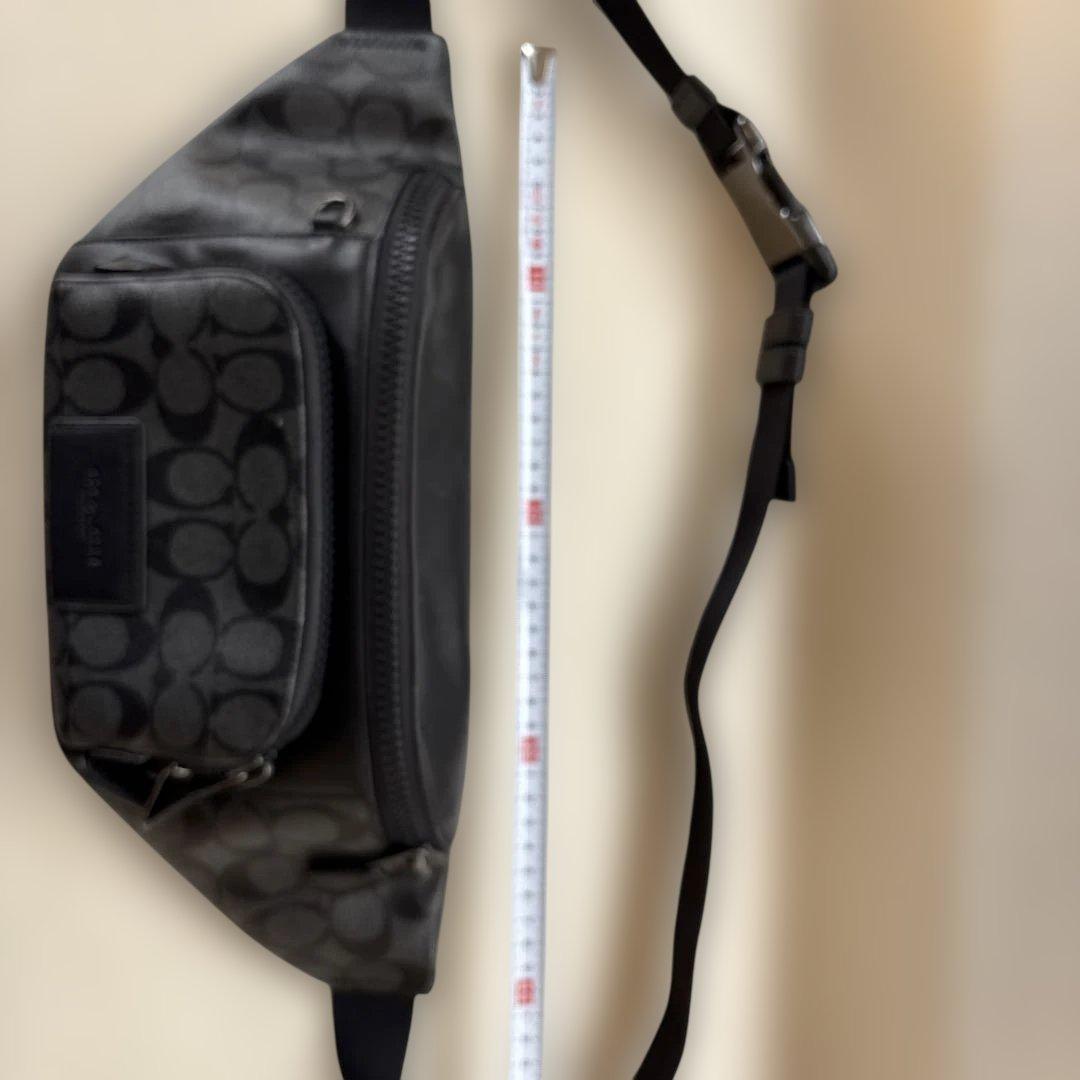 COACH モノグラムレザーボディバッグ