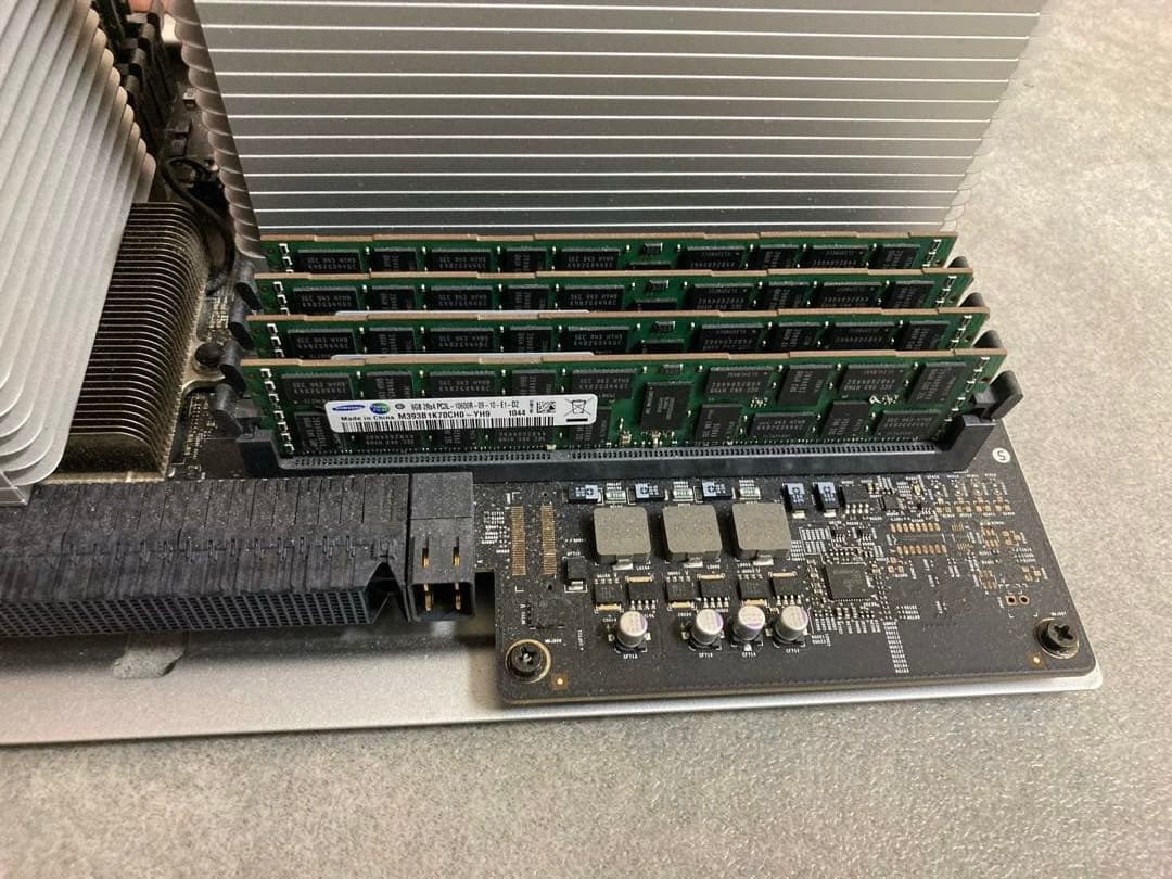 値下げ中　Apple MacPro 2012 MacPro5,1