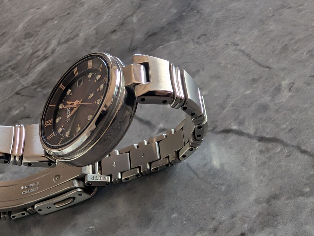 セイコー ルキアカリテ 電波ソーラー レディース 腕時計 11Pダイヤ チタン