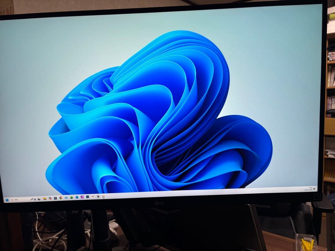 LG 4Kディスプレイモニター　27UP600-W 27インチ