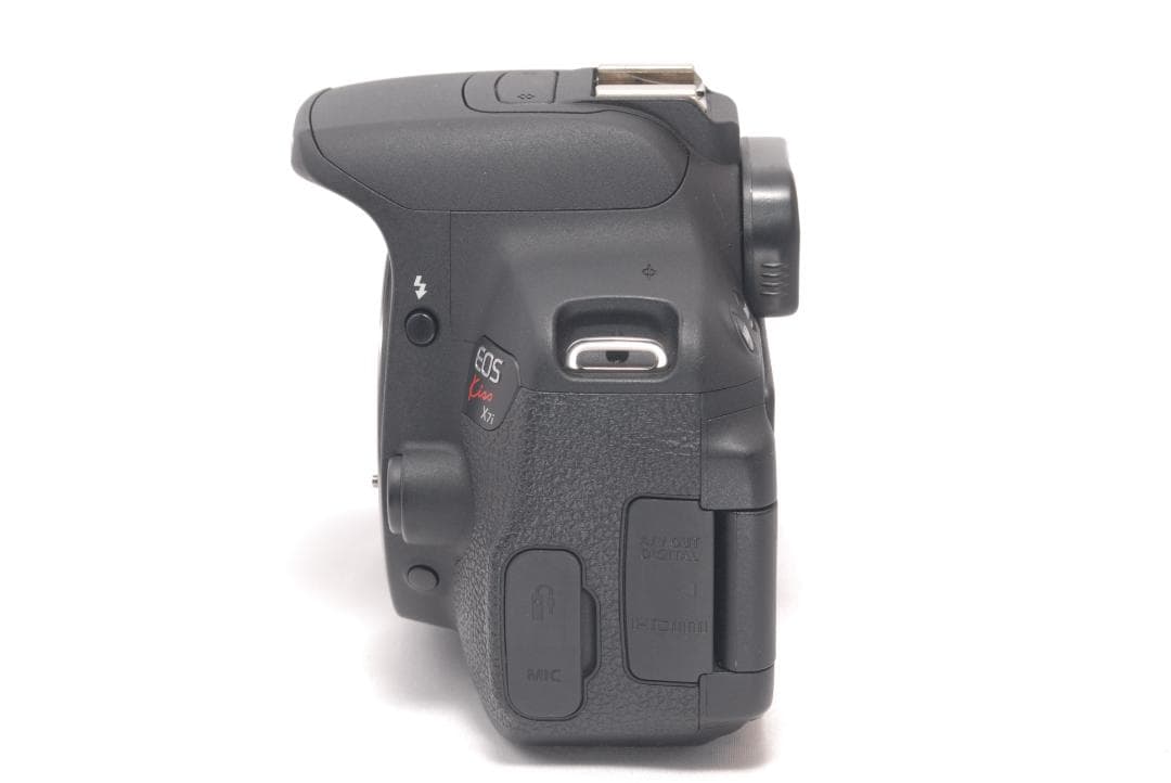 ⭐️バリアングル液晶搭載⭐️Canon Kiss X7i キャノン　デジタル一眼