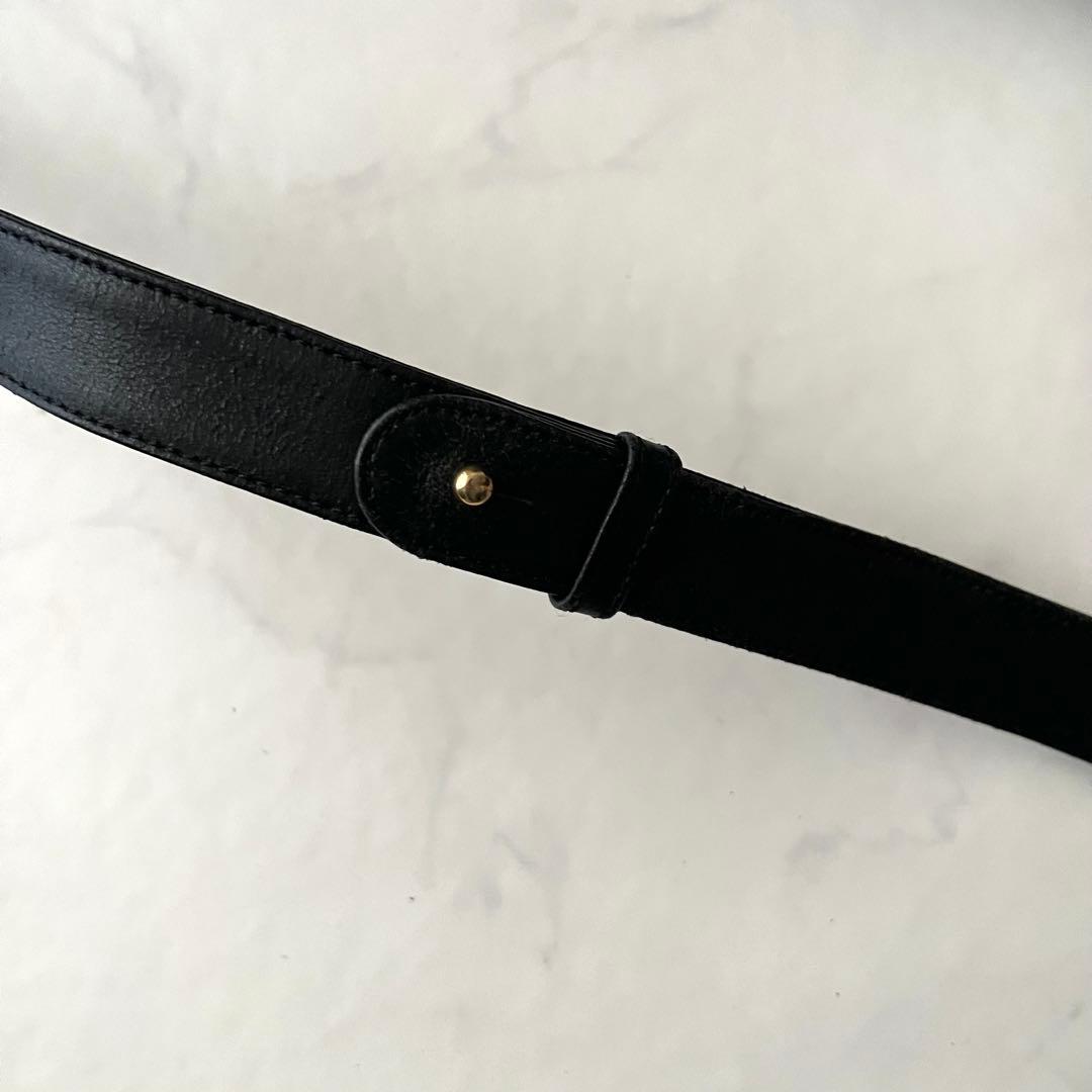 GIVENCHY 4Gロゴ ショルダーバッグ レザー 黒 パンチング