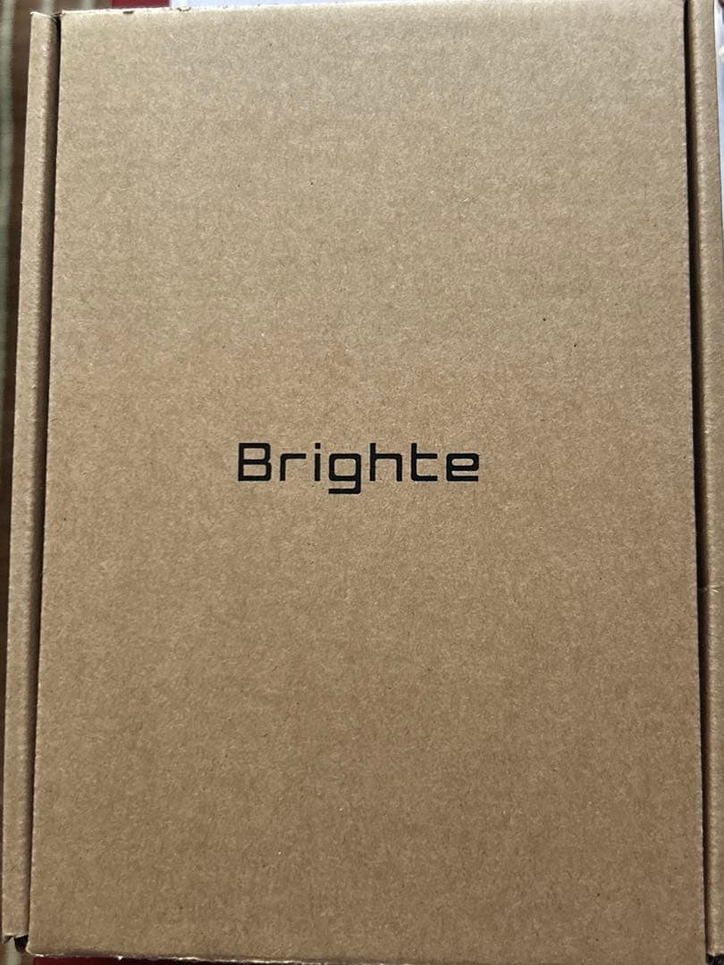 Brighte ELEKI BRUSH と新品スカルプマッサージブラシ付き。