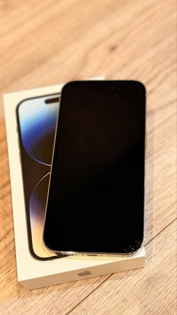 iPhone pro 14 本体 画面にひびあり 箱付き
