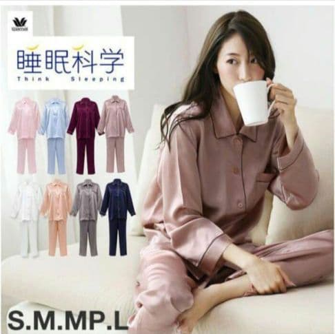◎新品未使用タグ付 Wacoal 睡眠科学 シルクパジャマ ワコール Sサイズ絹