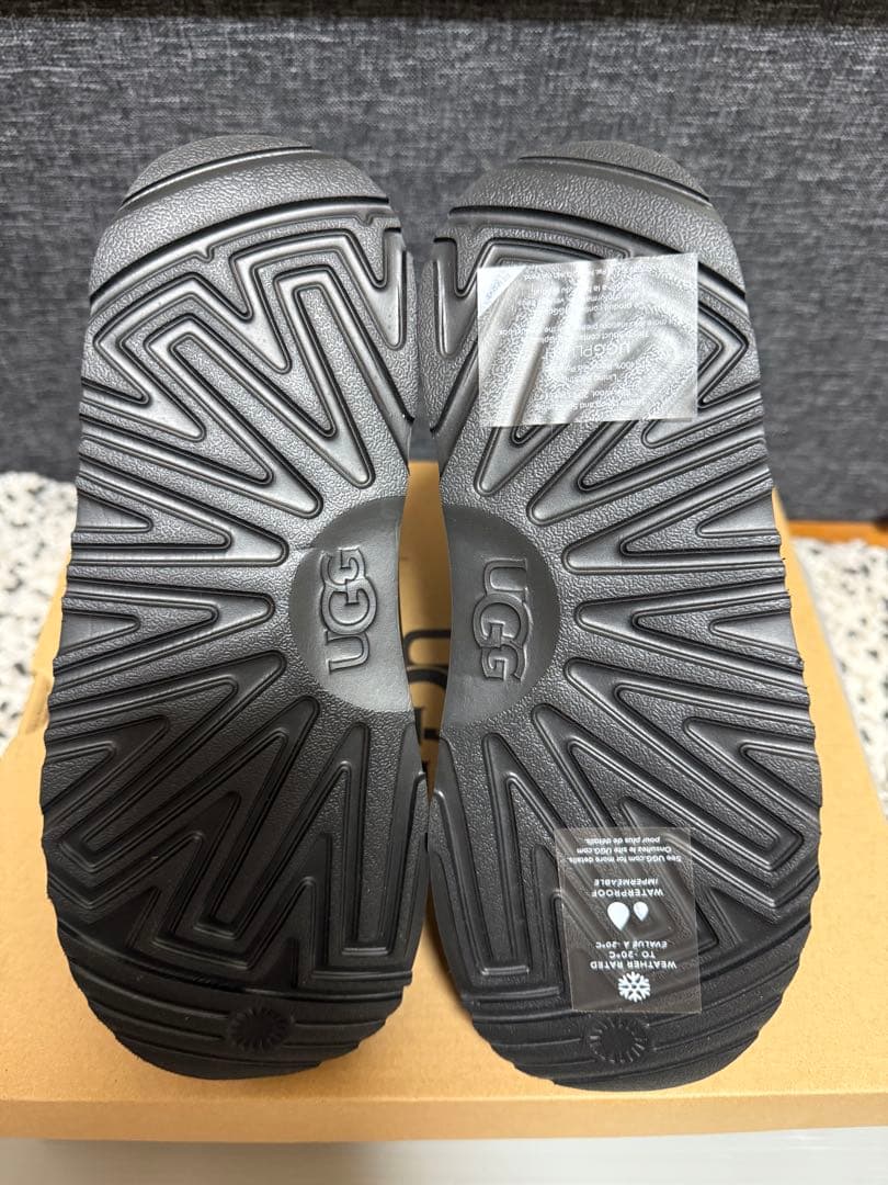 UGGクラッシッククリアミニ　黒23.5cm