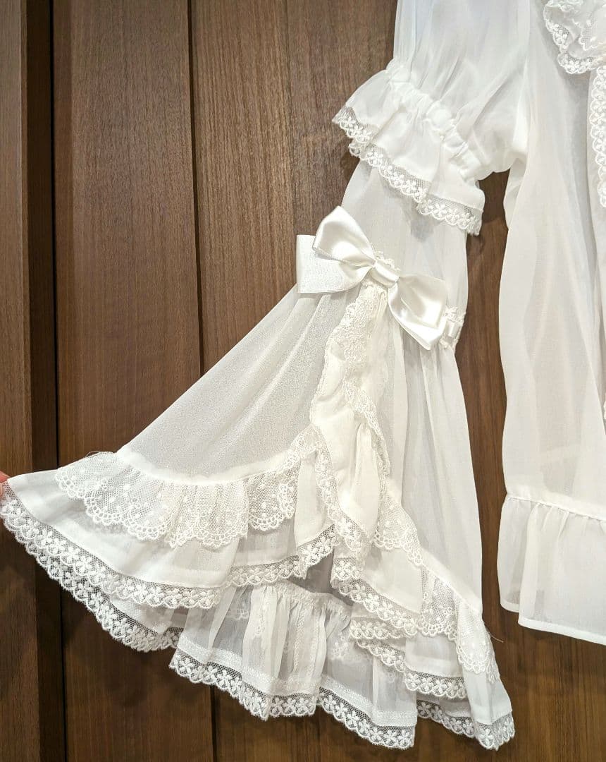 BABY,THE STARS SHINE BRIGHT 姫袖ブラウスシャーリング