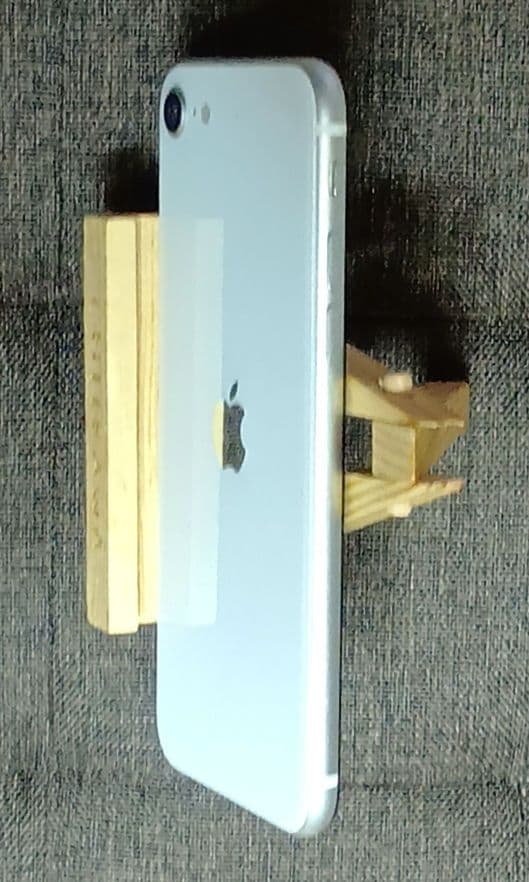 iPhone SE2 ホワイト 128GB SIMフリー 本体 78%