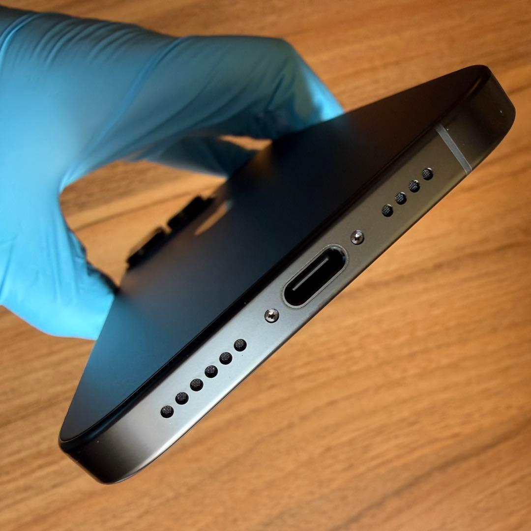 【美品】 iPhone 16 Pro Max 512GB ブラックチタニウム