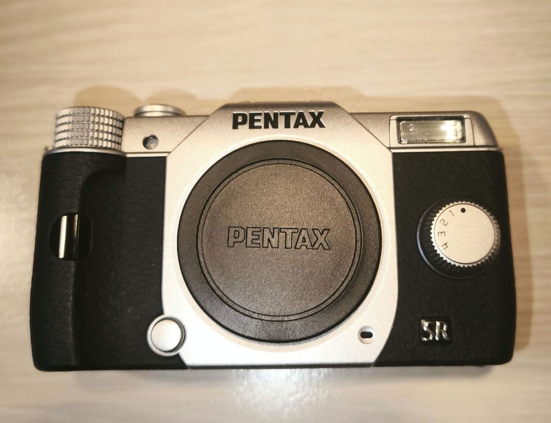 【Wズームキット】PENTAX Q10 シルバー ミラーレス一眼