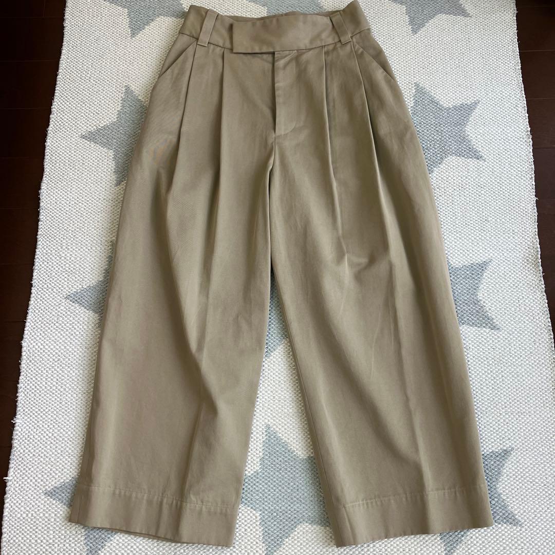 未使用品MARGARET HOWELL グレーベージュパンツサイズII