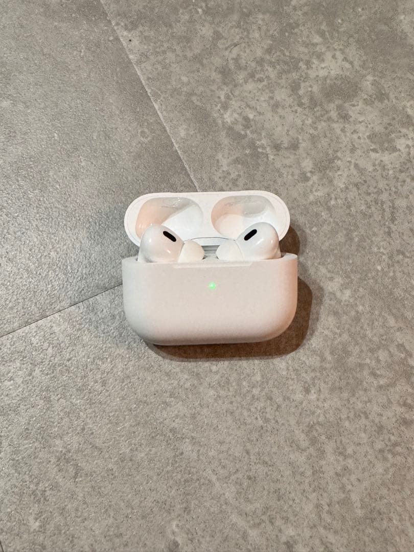 AirPods Pro 本体 ワイヤレス充電対応　第二世代
