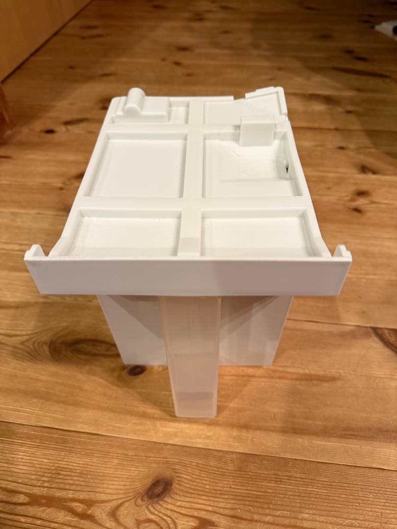 【高年式】アイリスオーヤマ 空気清浄機能付除湿機 PD-A140-W