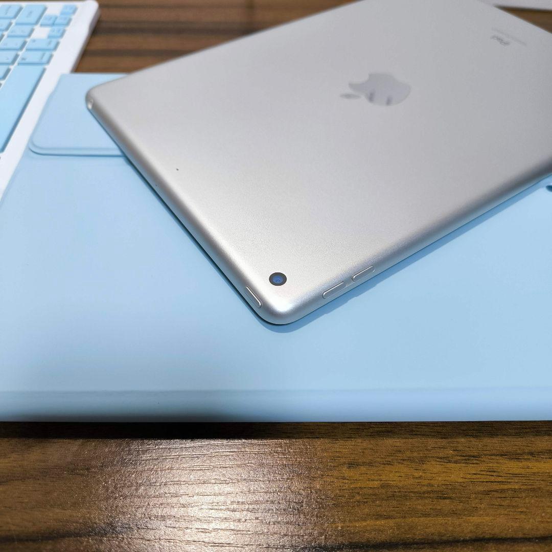 iPad 第9世代 64GB、タッチペン、キーボードとケースセット