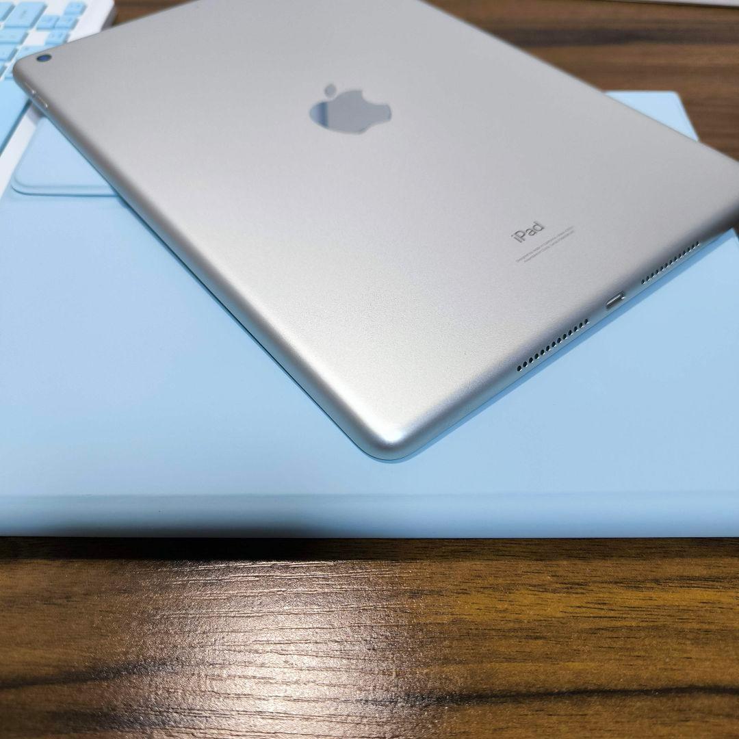 iPad 第9世代 64GB、タッチペン、キーボードとケースセット