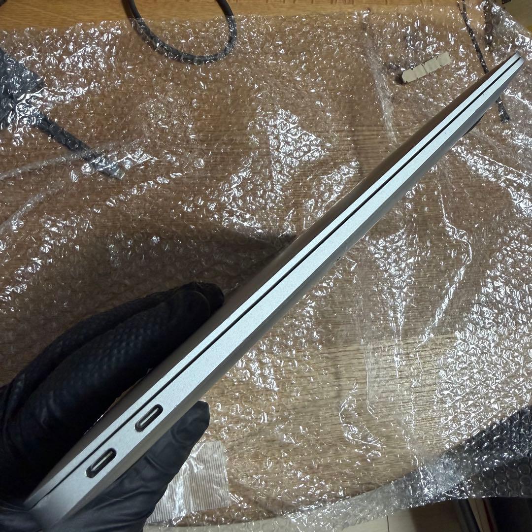 MacBook Air M1 2020 8GB/256GB バッテリー良好