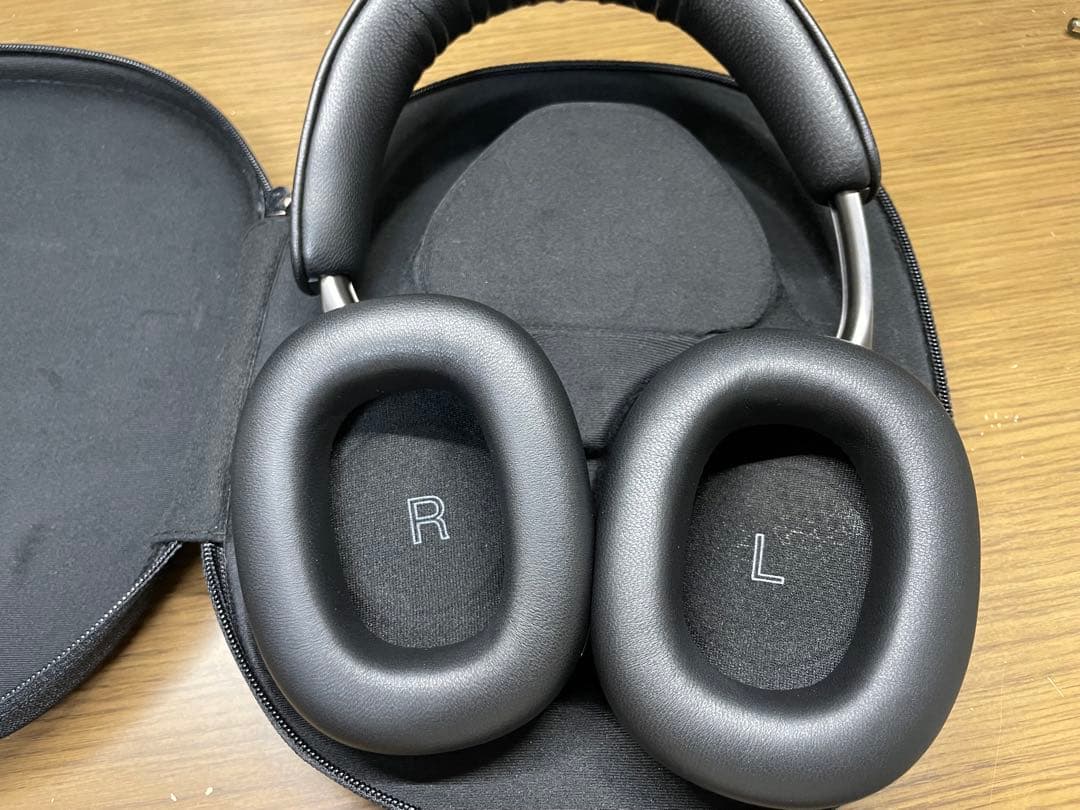 ヘッドホン b&w px8