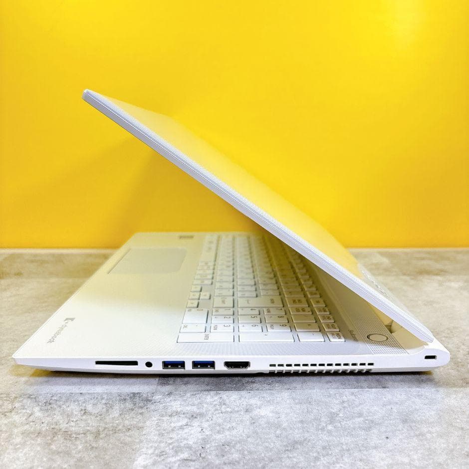 ｉ5✨新品SSDで快適✨Win11 ブルーレイ フルHD カメラ付き 薄型 白