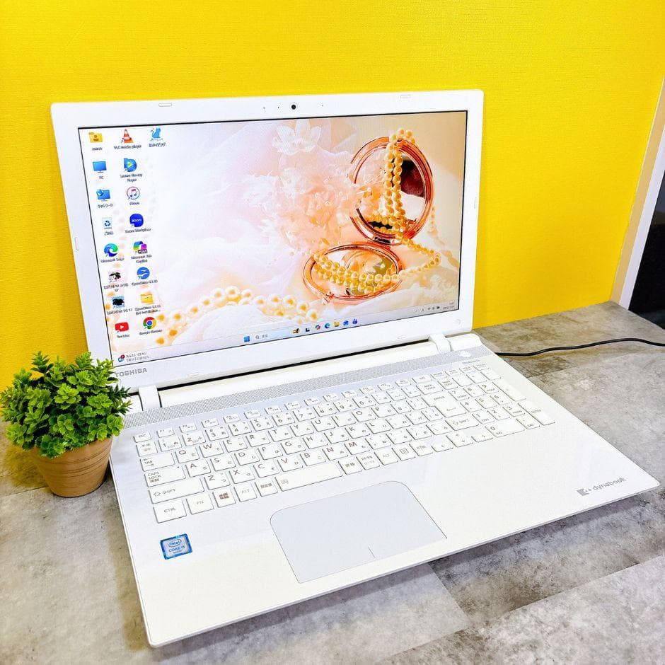 ｉ5✨新品SSDで快適✨Win11 ブルーレイ フルHD カメラ付き 薄型 白