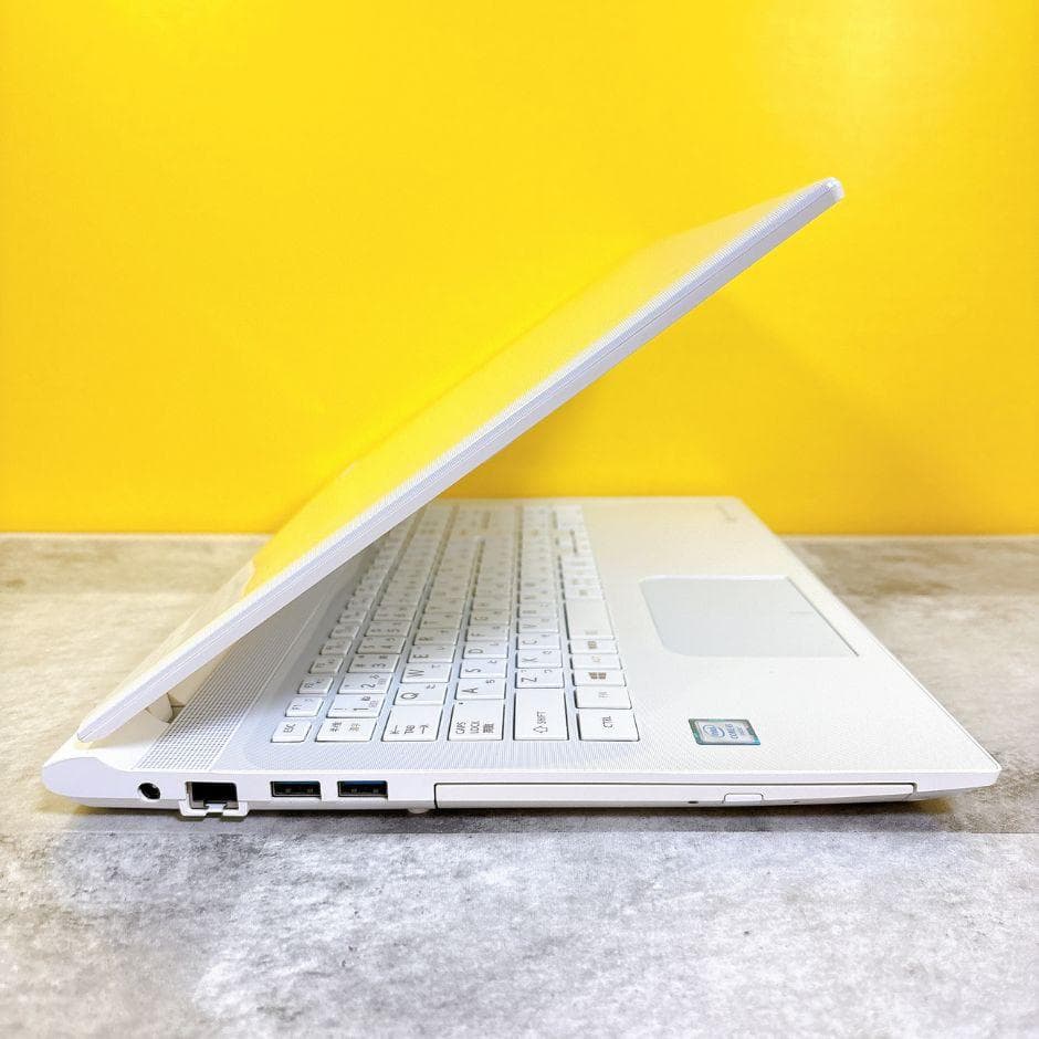 ｉ5✨新品SSDで快適✨Win11 ブルーレイ フルHD カメラ付き 薄型 白