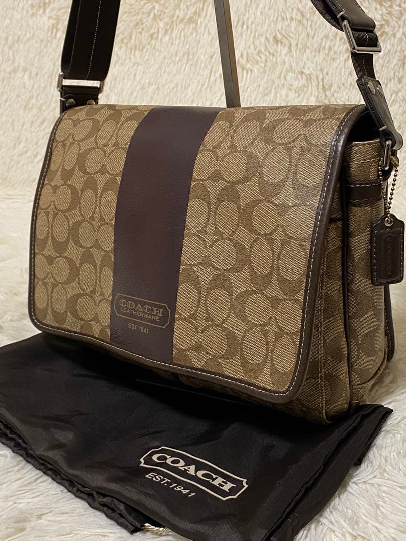 COACH メッセンジャーバッグ ブラウン系 シグネチャー　PVCレザー　美品