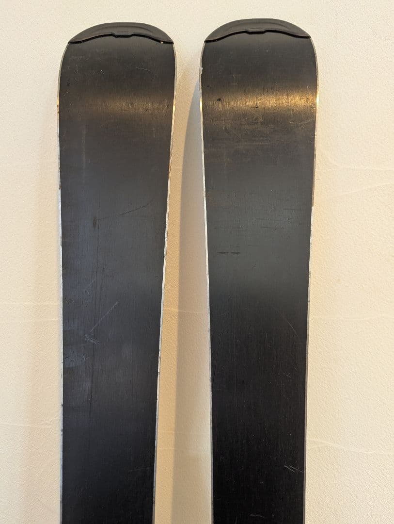 ATOMIC ジュニア用スキー板 ビンディング付き、ブーツセット