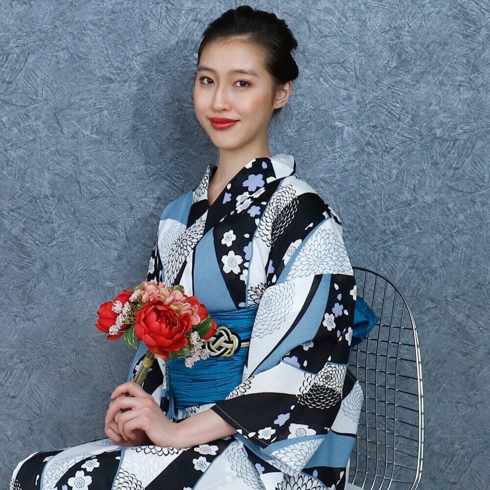 ◆ノー皺加工最高級カルキュロ◆黒菊桜モダン浴衣◆しわにならない浴衣◆新品未使用