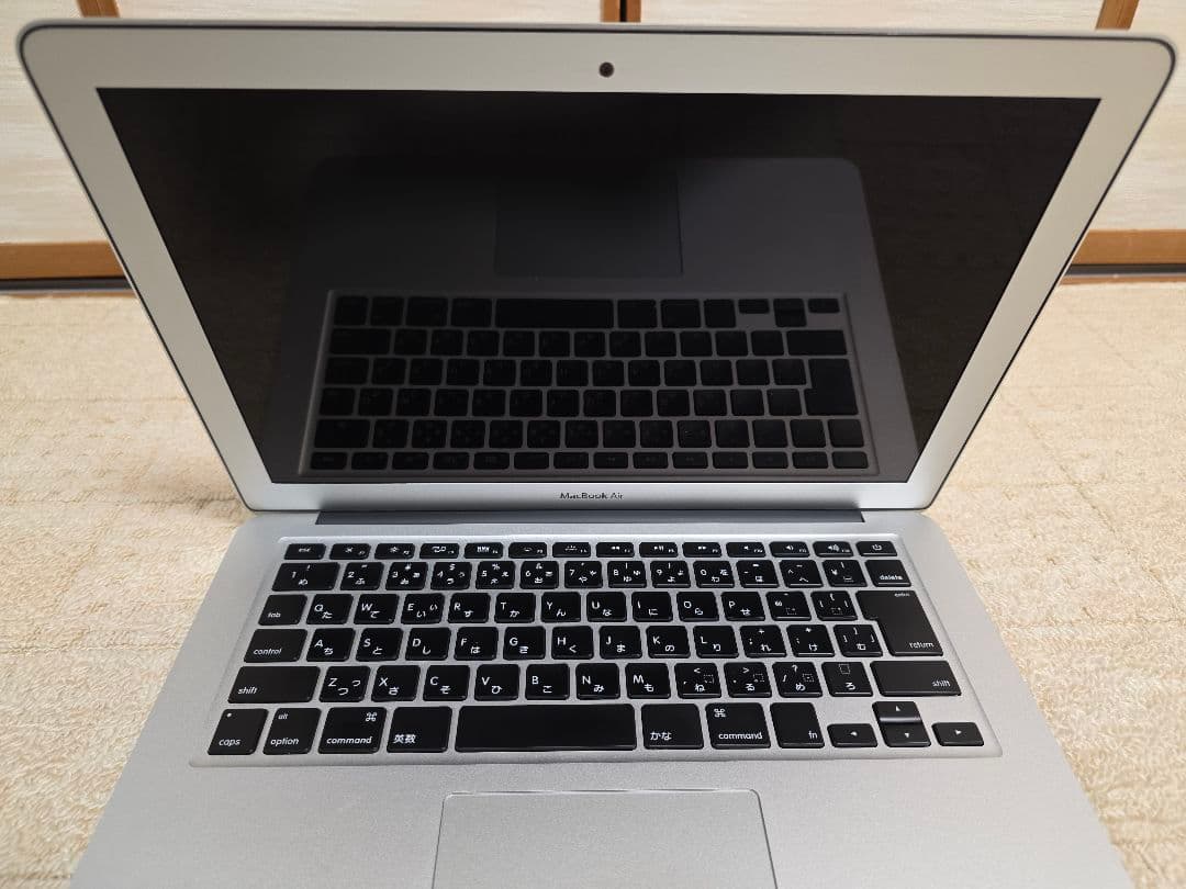 MacBookAir 13インチ Z0RH0000C　中古品