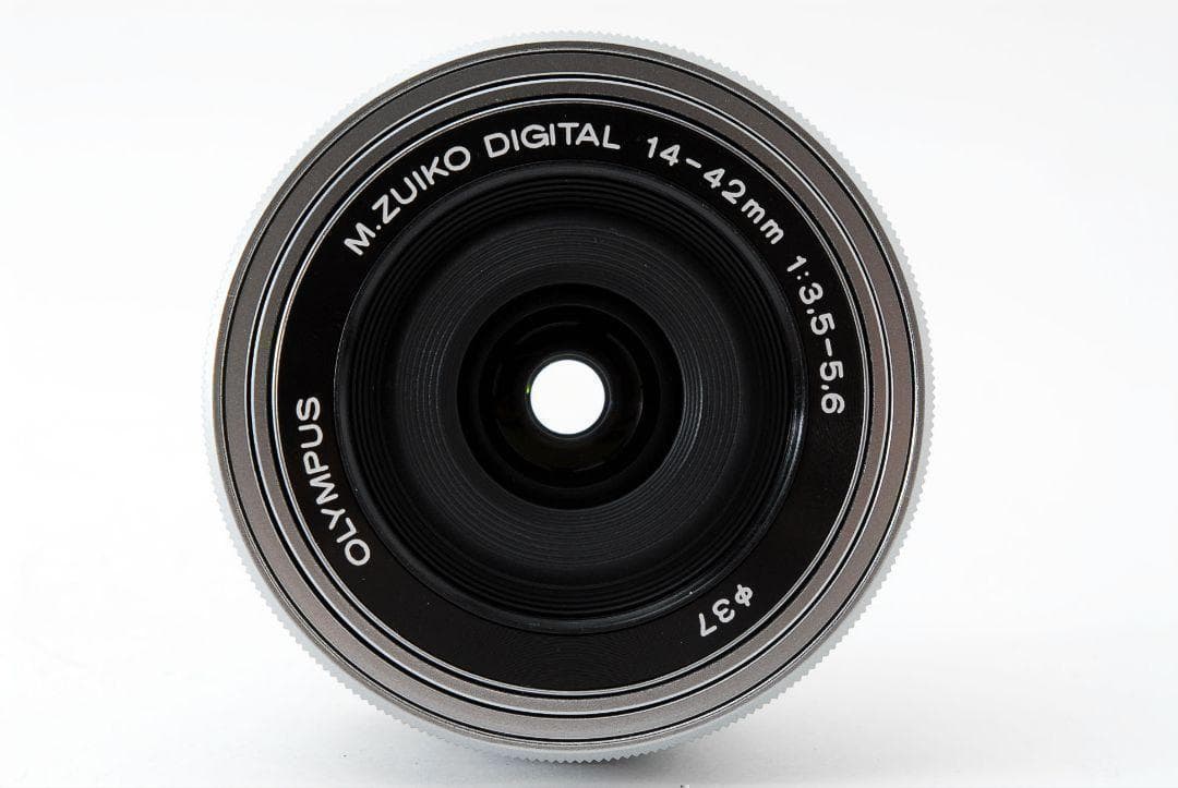 ❤ほぼ新品❤️ OLYMPUS パンケーキレンズ ❤14-42mm シルバー❤️