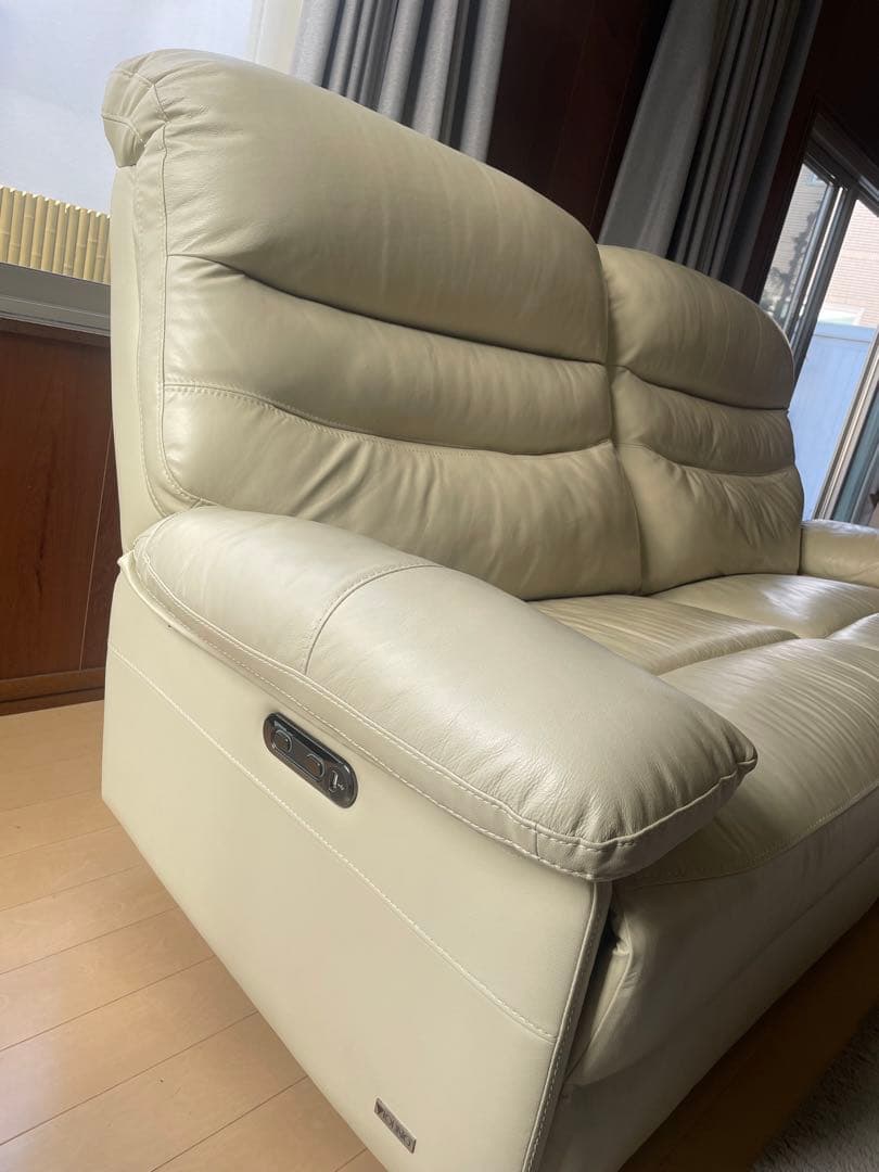 Kazu様　VIOLINO ホワイトレザー3人掛けソファ